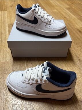 Nike Air Force 1 Low 2024 (GS) Midnight Navy Lil Kids’ Shoes Size 1Y FV5948-104